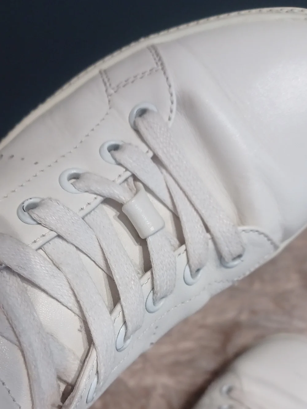Lola Cruz White Leather Sneakers With Rhinestones